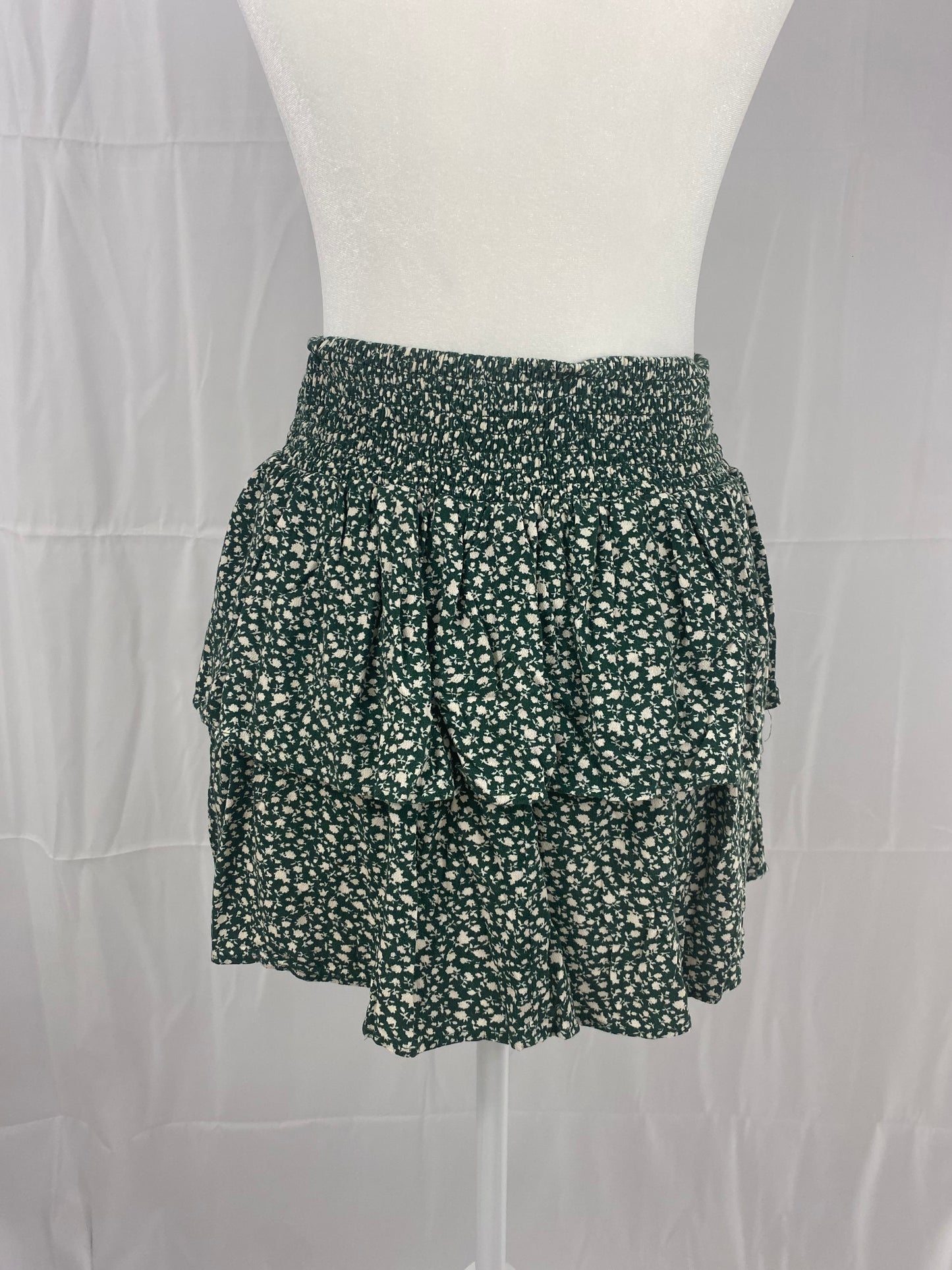 American eagle Green floral ruffle mini skirt