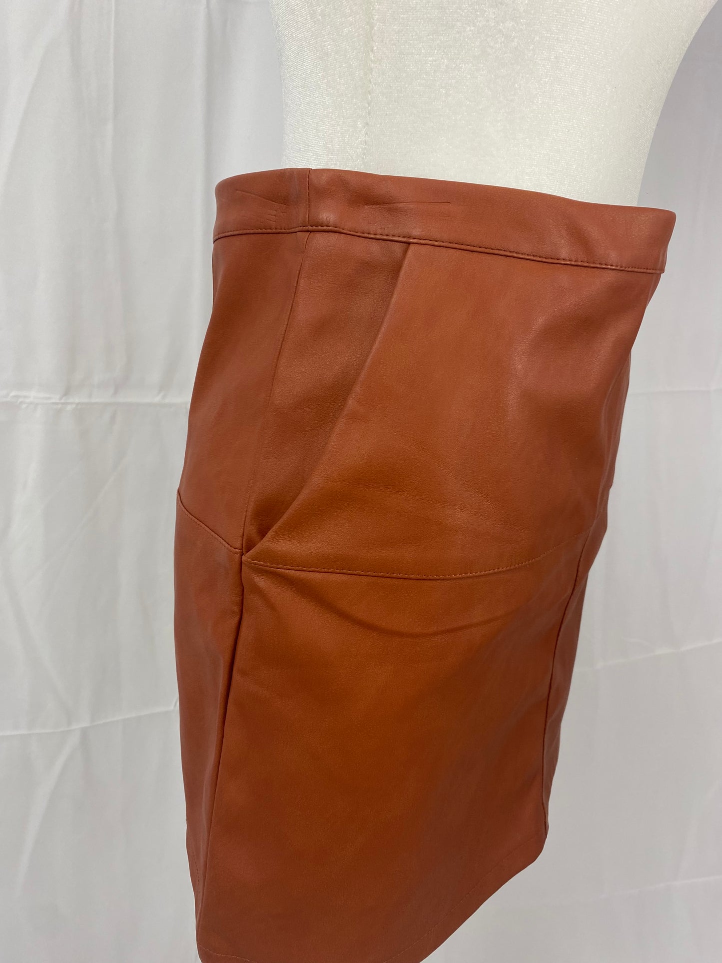 Brown pleather skirt w/ pockets